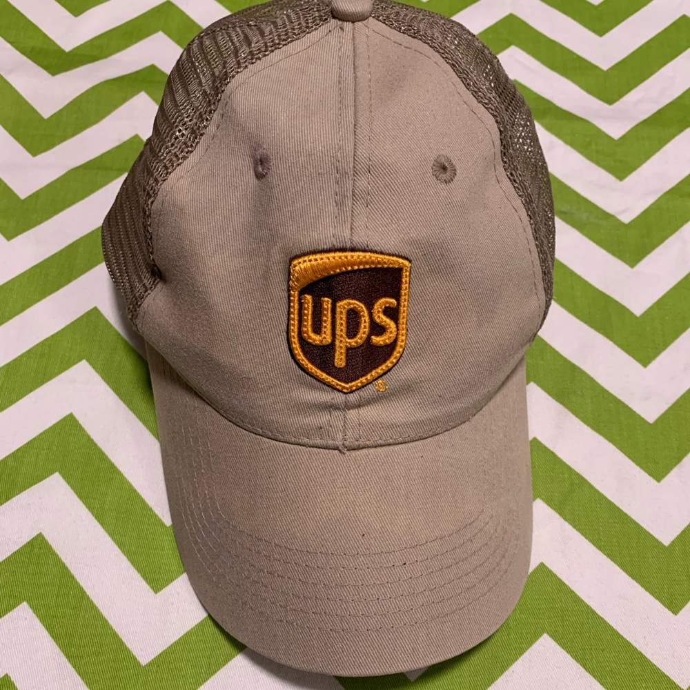 Mens UPS cap